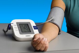 Controllo della pressione sanguigna nell'ipertensione al fine di prevenire conseguenze negative